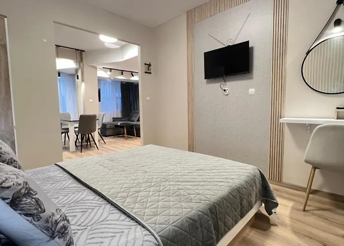 With Parking For Normal To Middle Sized Cars Apartmán