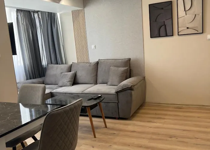 Apartamento With Parking For Normal To Middle Sized Cars *