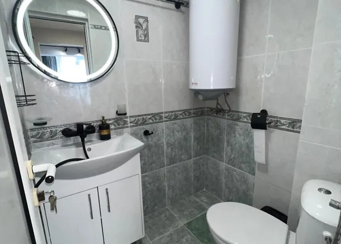 Apartamento With Parking For Normal To Middle Sized Cars *