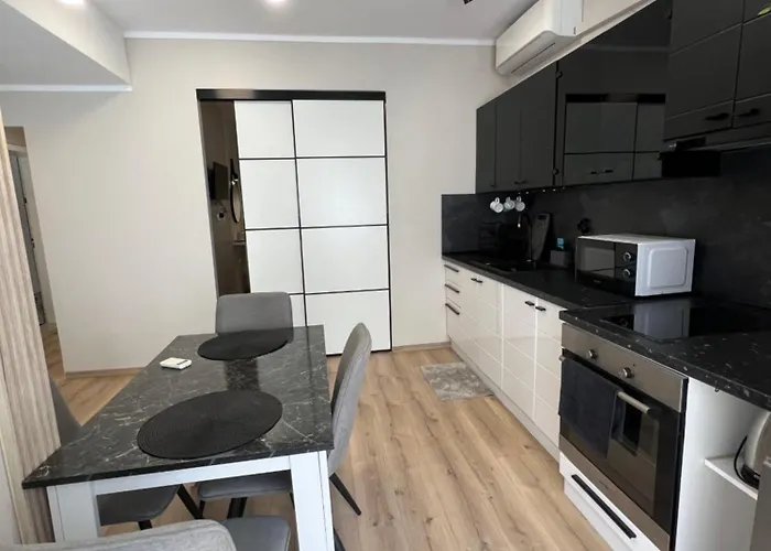 Apartamento With Parking For Normal To Middle Sized Cars