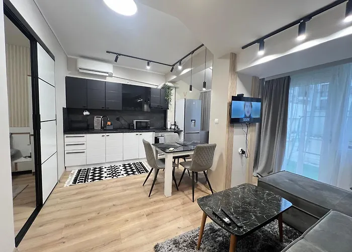 With Parking For Normal To Middle Sized Cars