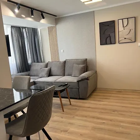 Apartamento With Parking For Normal To Middle Sized Cars *