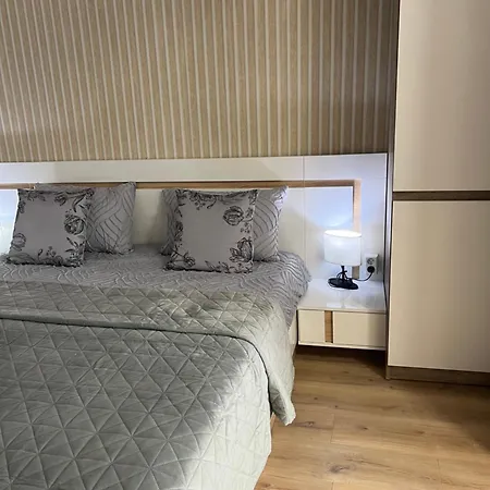 With Parking For Normal To Middle Sized Cars Apartment Varna