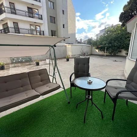 With Parking For Normal To Middle Sized Cars Apartment *