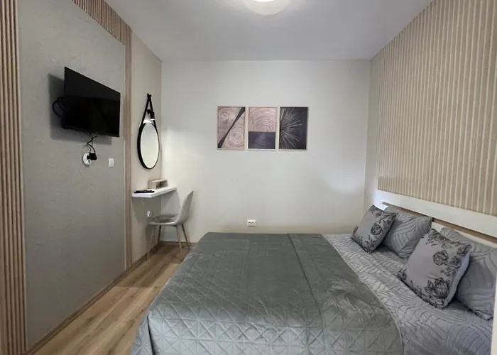 With Parking For Normal To Middle Sized Cars *